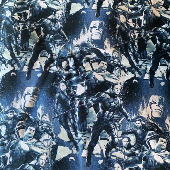 Disney Marvel Fabric - Nearly 6 yards of fabric - Picture 2 of 3